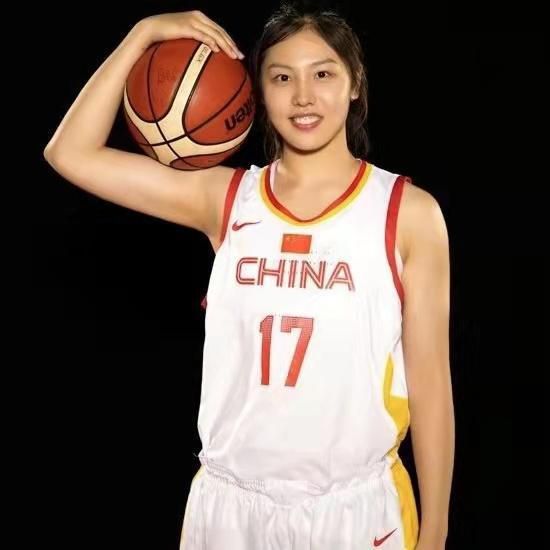 “脆皮”凯蒂·佩里事业不顺 迁怒开花2025-06-25 预告！