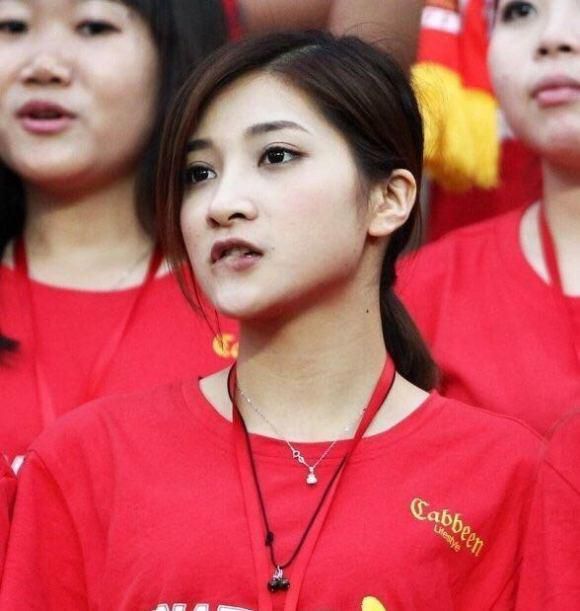 纪实篇通过张艾嘉的视角，真实记录下这座机场的当代影像记忆，为观众揭开机场背后的神秘面纱。