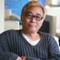 《美国队长2》曝新剧照 克里斯·埃文斯帅气出招 2014-02-25 即将登陆银幕的《美国队长2：冬日战士》已经进入了上映前的最关键的宣传期。